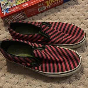 Striped vans slip on
